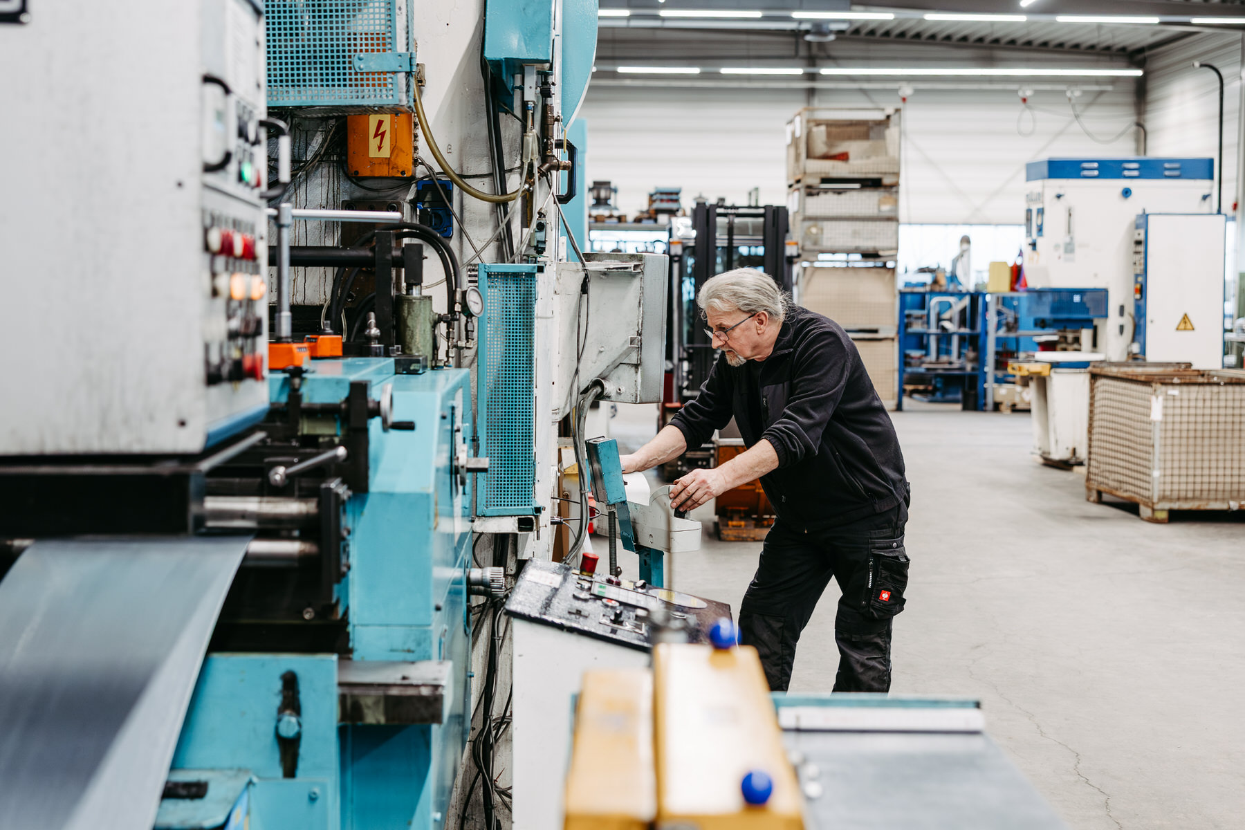 METAFORM Metallverarbeitung - Werkzeugbau Stanztechnik – Umformtechnik Tiefziehen Trowalisieren Schweißen Baugruppenfertigung Drahterodieren Saarland Rheinland-Pfalz deutschlandweit